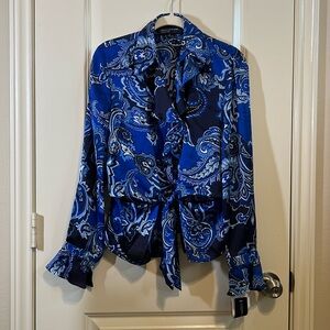 Jones New York ruffled tie front blouse